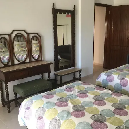 Апартаменты Olinda's Two Bedroom Лагуш