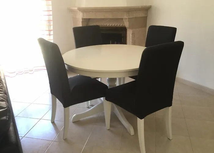 Apartment Olinda's Two Bedroom *