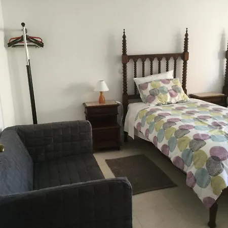 Olinda's Two Bedroom * 拉哥斯