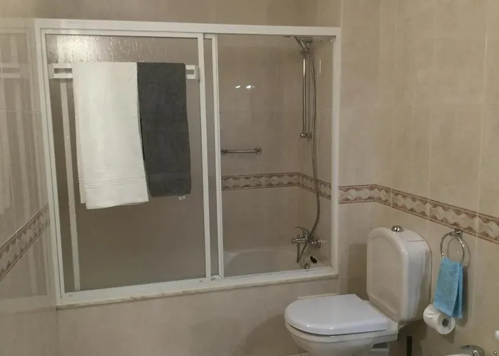 Olinda's Two Bedroom 拉哥斯